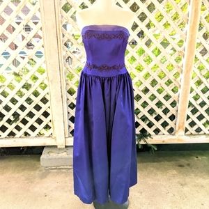 Vintage Cachet Purple Iridescent Beaded Strapless Homecoming Prom Dress